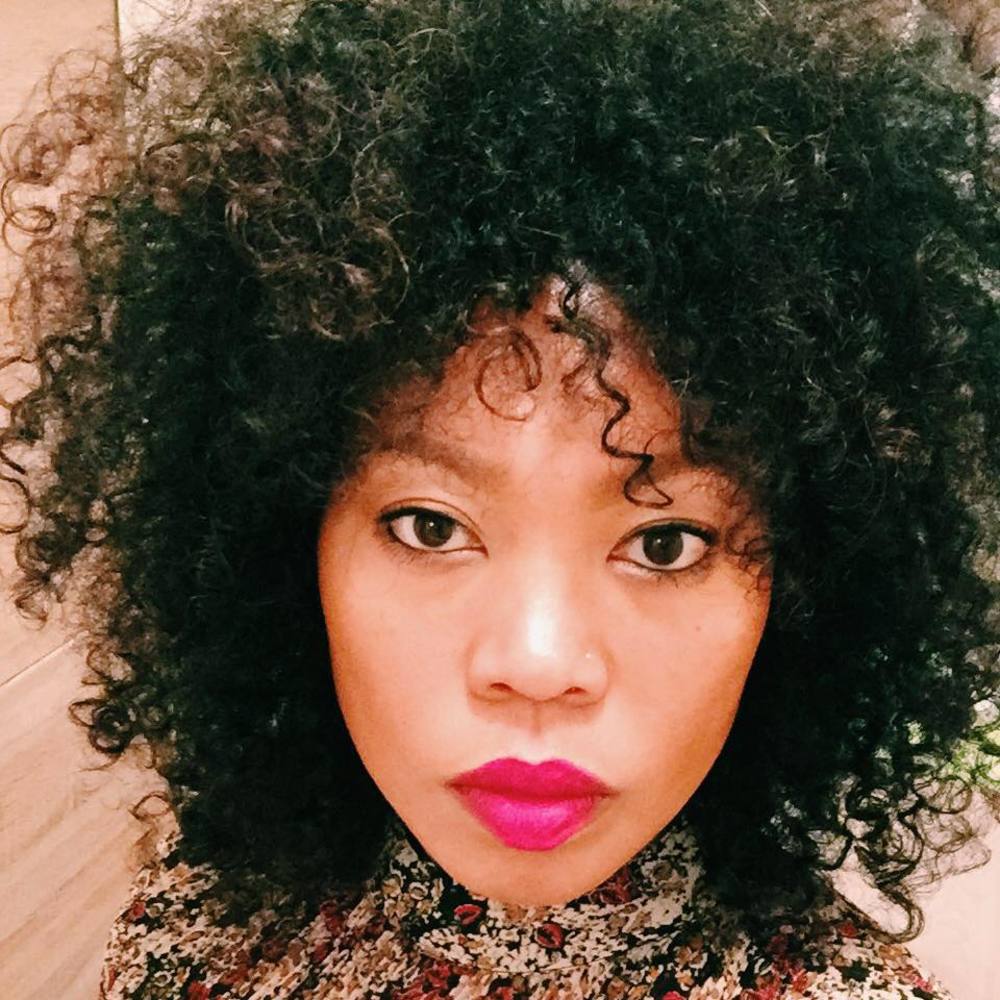 Meet your Posher, Mia